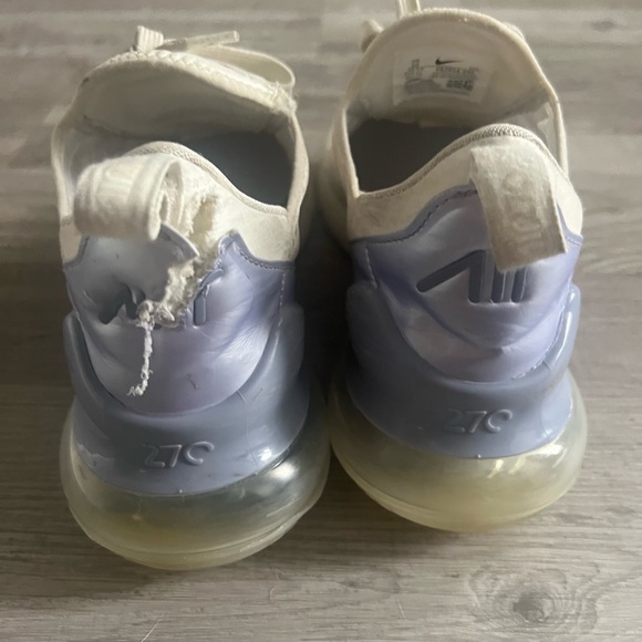 Size 10 Nike 270s - Picture 2 of 2